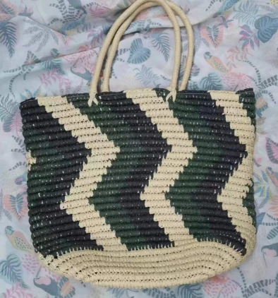 Elegáns kézzel szőtt természetes papír strandtáska