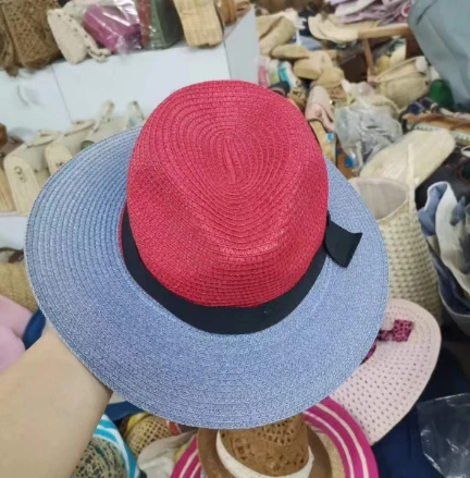 Tarka női kalap fekete szalaggal